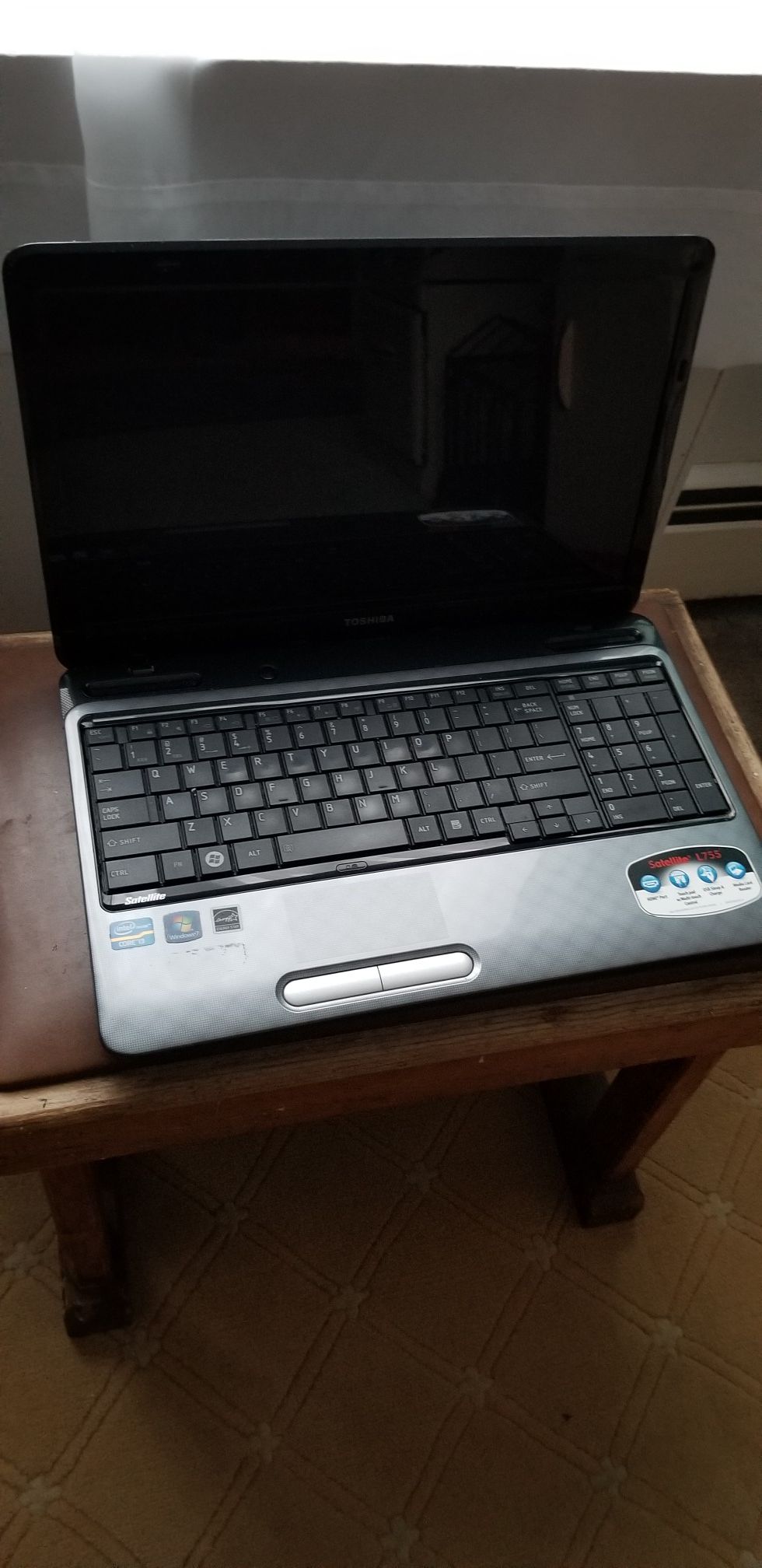 TOSHIBA LAPTOP