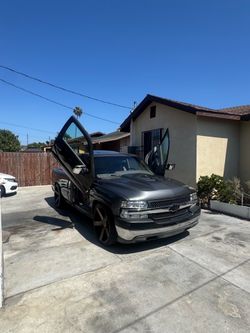 1999 Chevrolet 1500 Regular Cab • Short bed