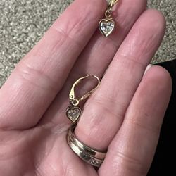 14kt Gold Heart Diamond Earrings 
