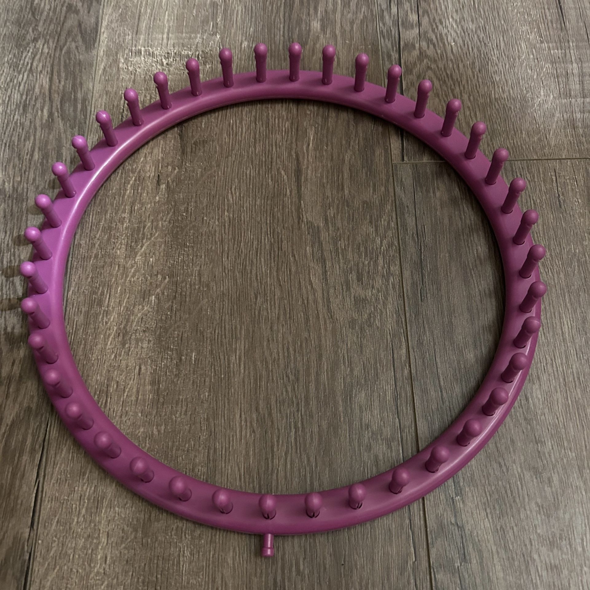 purple 11.5in loom 40 pegs for loom knitting