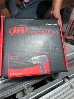Impact tool