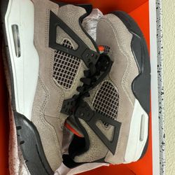 Jordan 4 Taupe Haze 