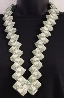 Money Lei