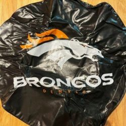 NFL: Denver Broncos Fan Bundle 