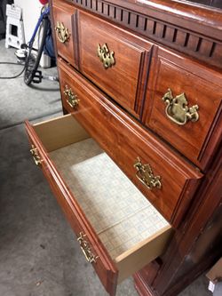 Dresser
