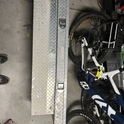 truck tool box mid size 