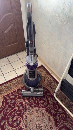 Dyson DC25 Ball Upright Vacuum Cleaner - Tested & Works Great