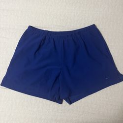 SIZE SMALL NIKE SHORTS