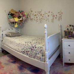 Full Size Bed Frame/Dresser/End Table