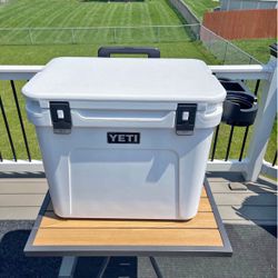 Yeti~60~Roadie~Cooler~with~cup~caddy