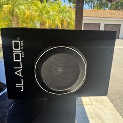 PowerWedge+™ powered subwoofer with 12" sub and 400-watt amp