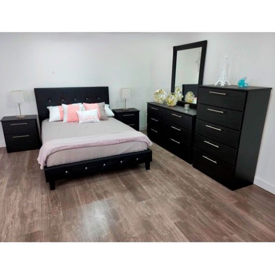 BRAND NEW BEDROOM SET