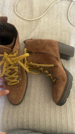 Boots 7.5 size