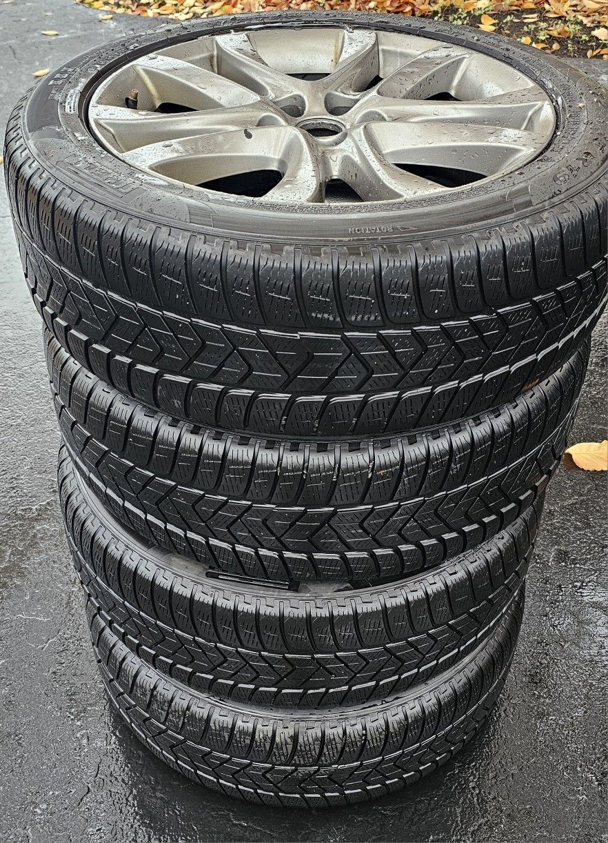 (4) 225/55/R19 Pirelli Scorpion Winter snow tires on rims CX5 GT