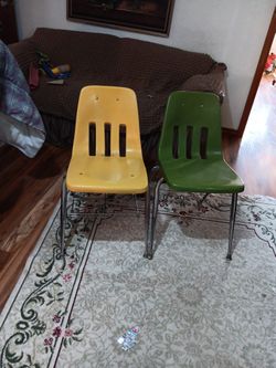 Recistentes  Sillas Exelentes Condiciones $5.00 C/1
