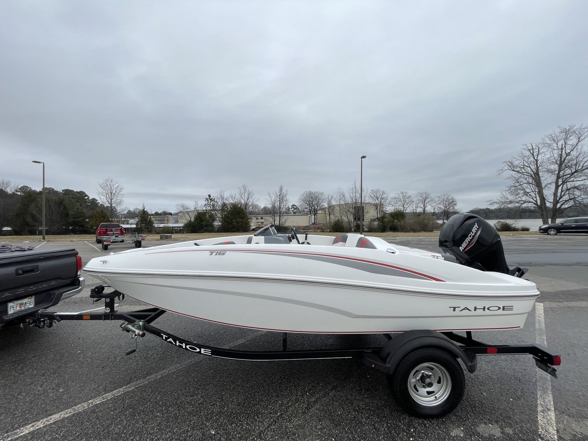 2021 Tahoe T16 Boat
