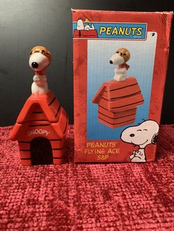 Peanuts Flying Ace Stackable Salt & Pepper Shakers 