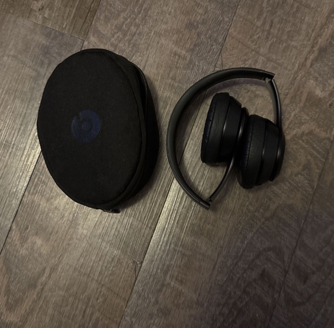 Black Beats Solo3 Wireless On-Ear Headphones