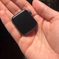 Apple Watch SE