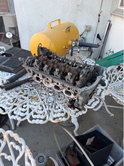 Mini cooper cylinder head complete as see in picture