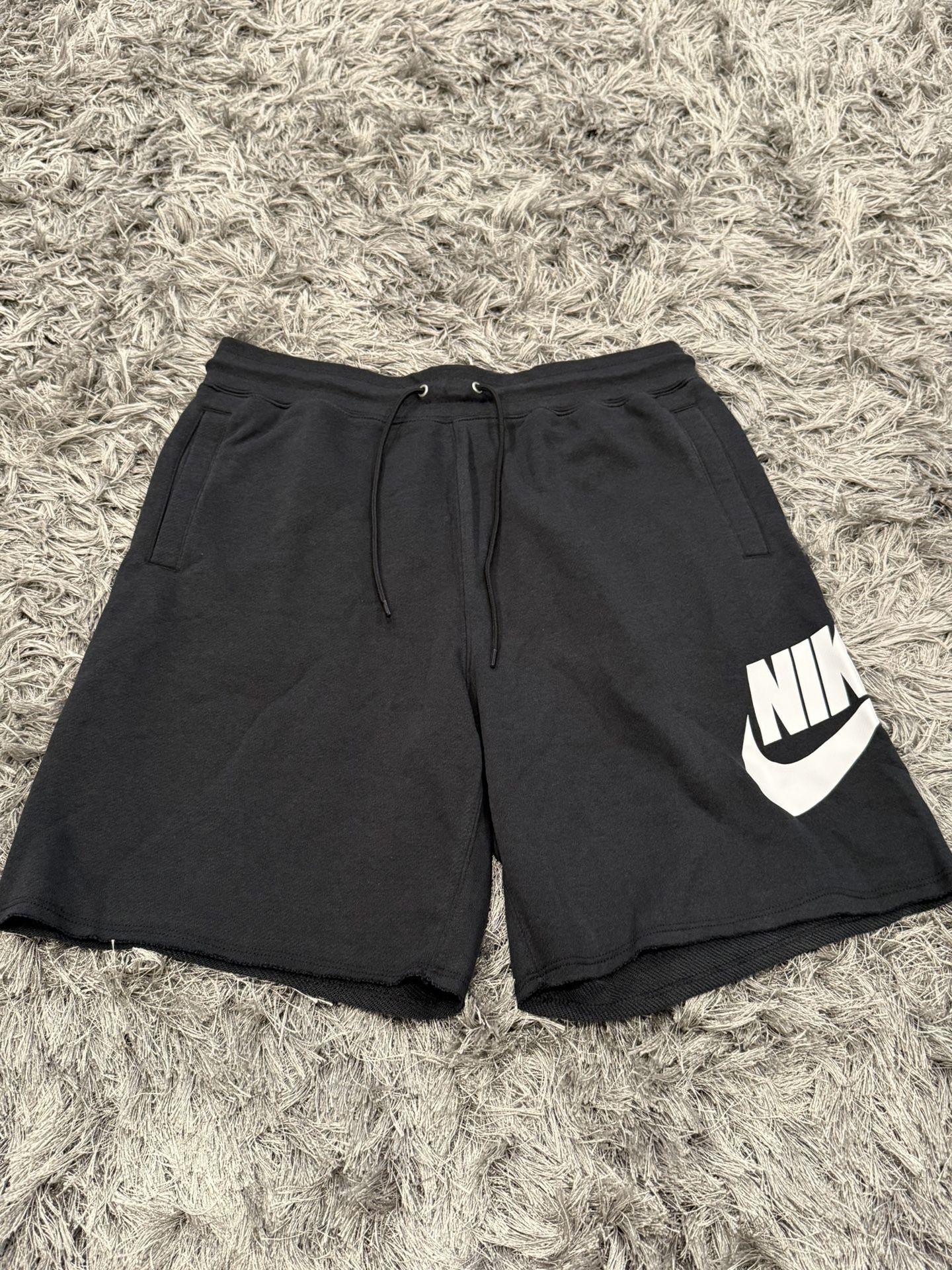 Nike Club Alumni Fremch Terry Shorts Black. Mens Large