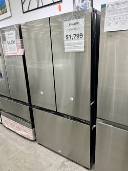 SAMSUNG BESPOKE 30  CU FT FRENCH 3 DOOR FRIDGE W BEVERAGE CENTER