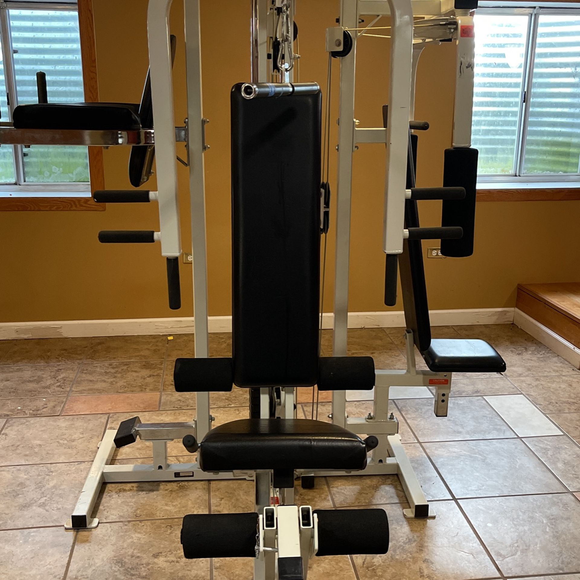 Gym Equipment ( Paramount Ct20 Plus for Sale in Naperville, IL OfferUp