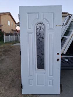 Puerta para fuera usada Madera mide 35.5x79 p