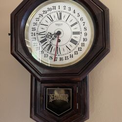 Vintage 1974 New England Farmington Conn. 8-Day Wall  /REGULATOR calendar clock