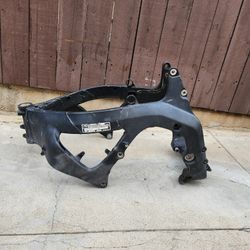 07 Honda Cbr 1000rr Main Frame Chasis