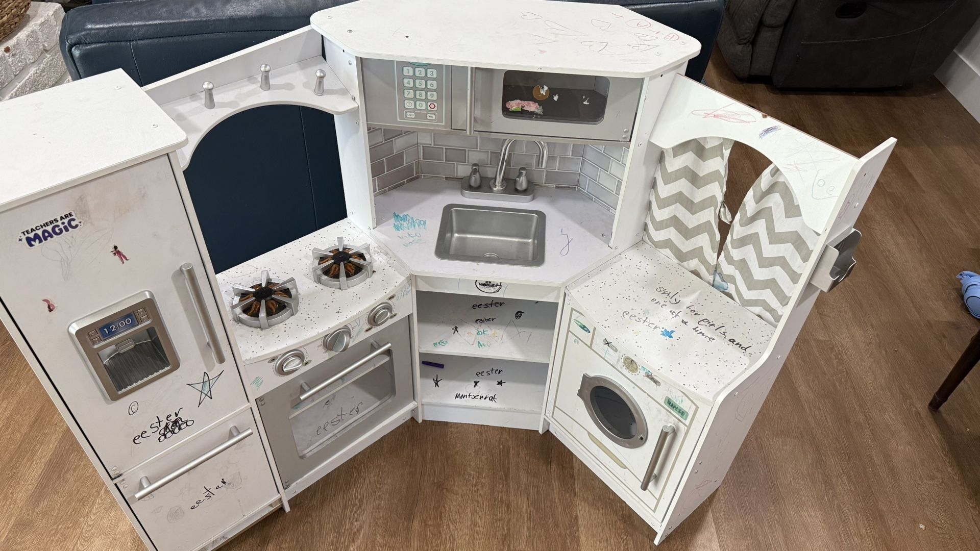 Kitchen toy Cocina de juguete