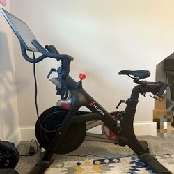 3rd Gen Peloton Bike