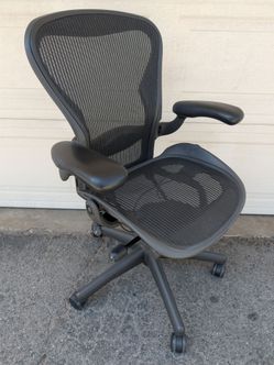 Herman Miller Aeron Size B Ergonomic Office Desk Task Chair