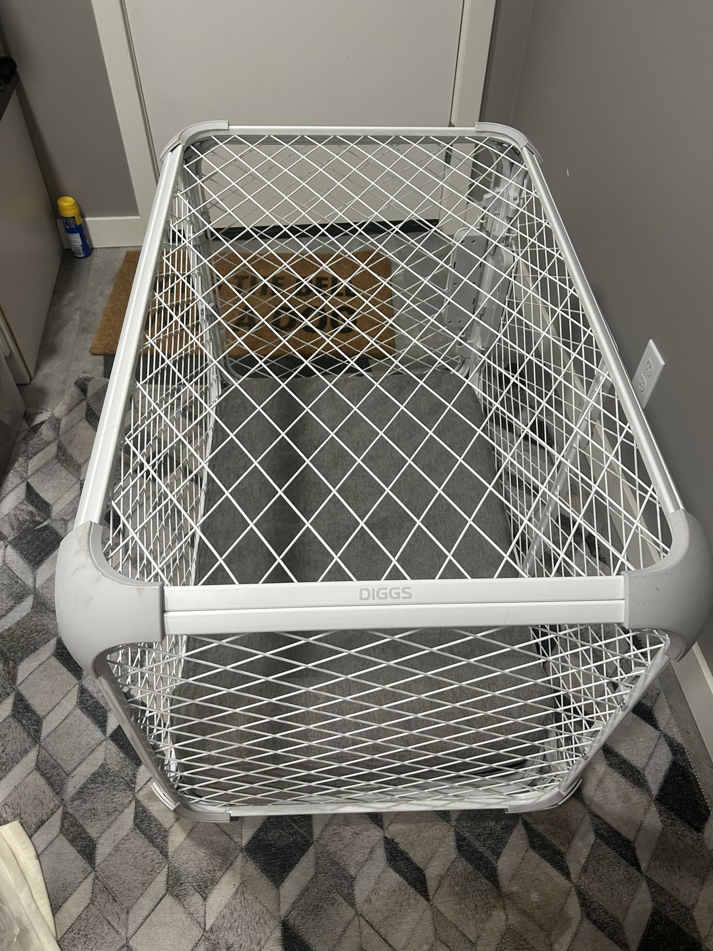 Diggs Dog Crate (Intermediate)