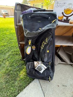 Los Angeles Lakers 36" Rolling Duffel Bag