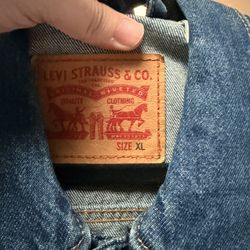 Men Levi’s Jean Jacket