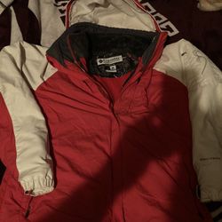 Woman’s Columbia Winter Coat Size Large (Used)