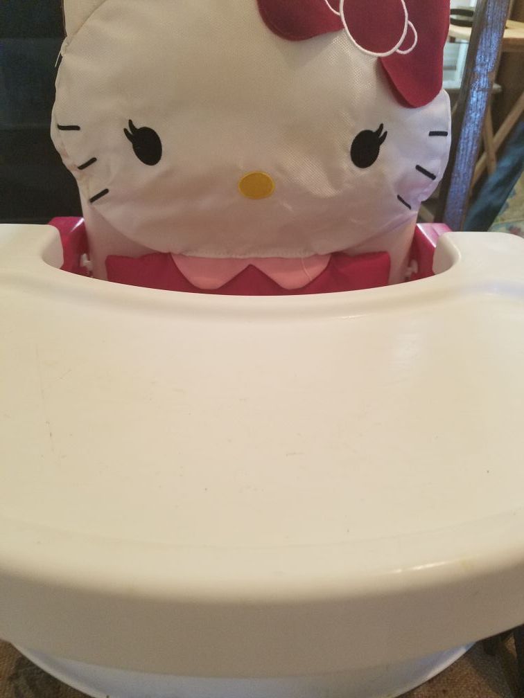 Hello Kitty Booster Seat