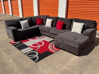 Secctional Big Precio Firme Cero Detalles Precio $575 Si Recoges Hoy $475