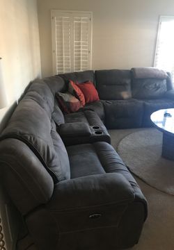 Awesome almost new recliner coach