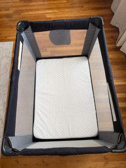 Graco Playpen like new