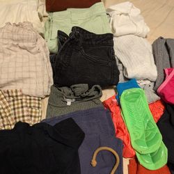 Taking Best Offer !!! Like New 127 Pieces Of Ladies Size Small  & Xtra Small Clothing. 
