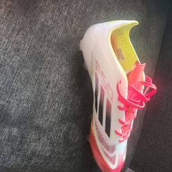 Soccer cleats F50