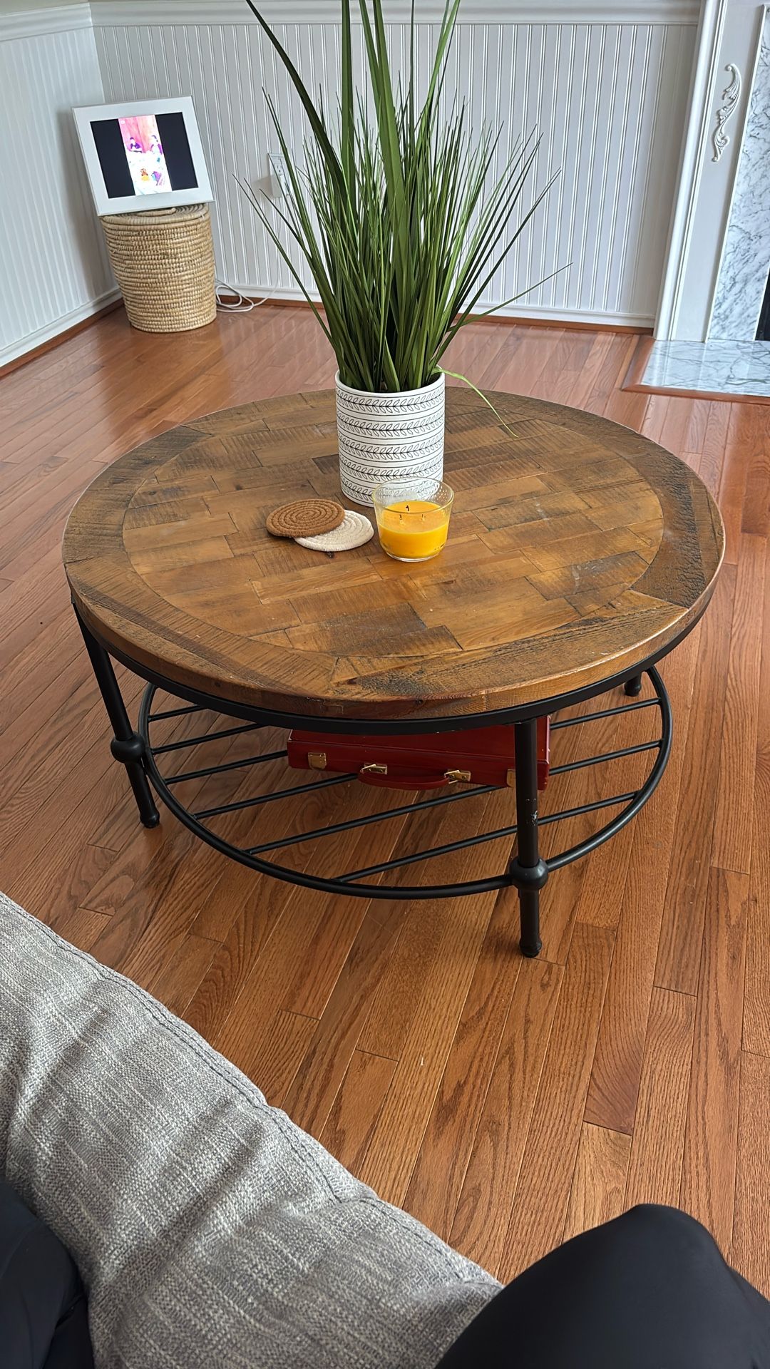 Rounds table