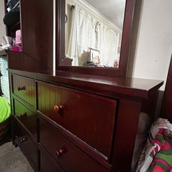 Set Bed Size Twin And Dresser With Mirror And Night Stand Mahogany color