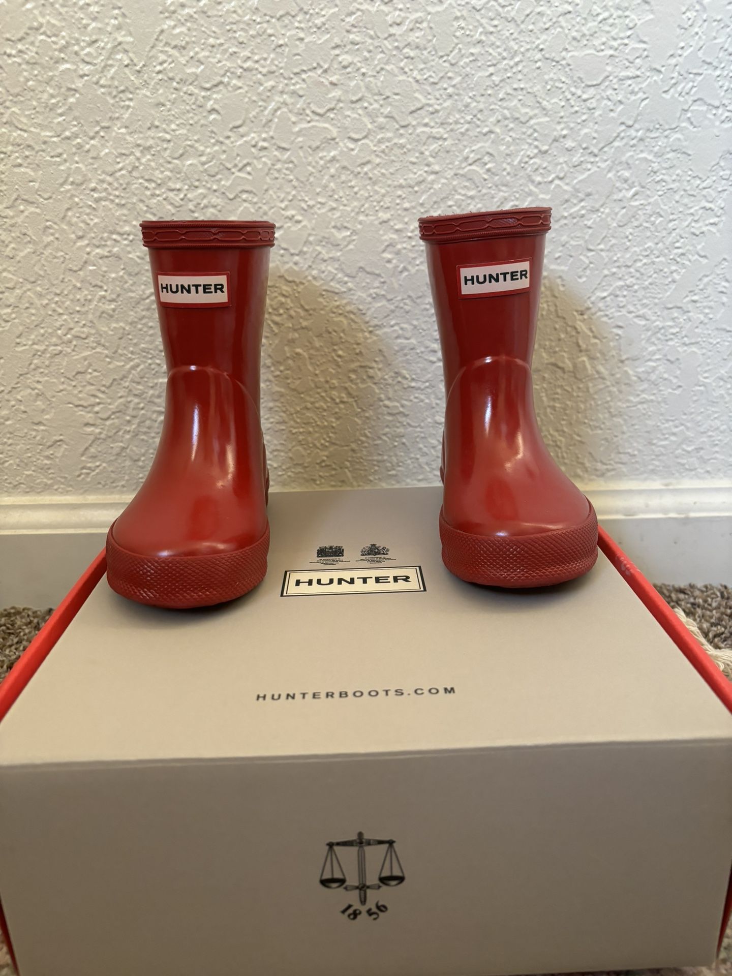 HUNTER BOOTS