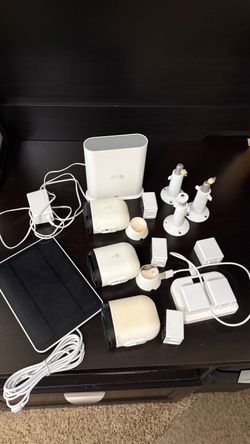 Arlo Pro 3 Cameras & Base Station
