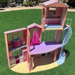 Barbie doll Dream House