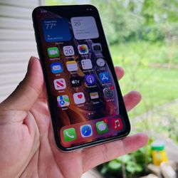 iPhone XS Unlocked - NO BACK CAMERA 