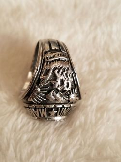 A USMC ring 1965-75 Vietnam